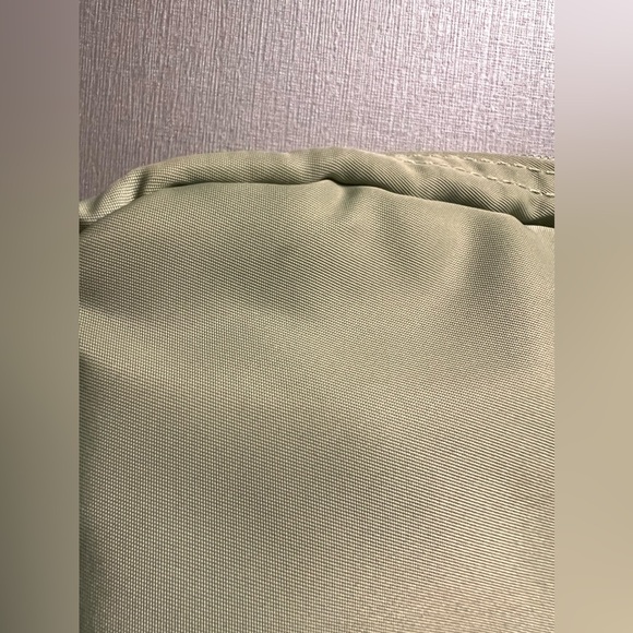 Gaiam Belt Bag - Picture 2 of 8